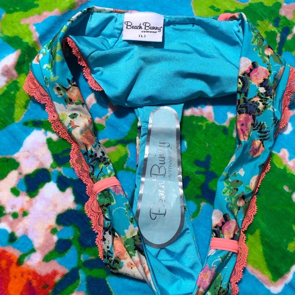 NWOT three pieces beach bunny bikini 👙 Bahama mama XL/L set or M/L and shorts S - Picture 7 of 16